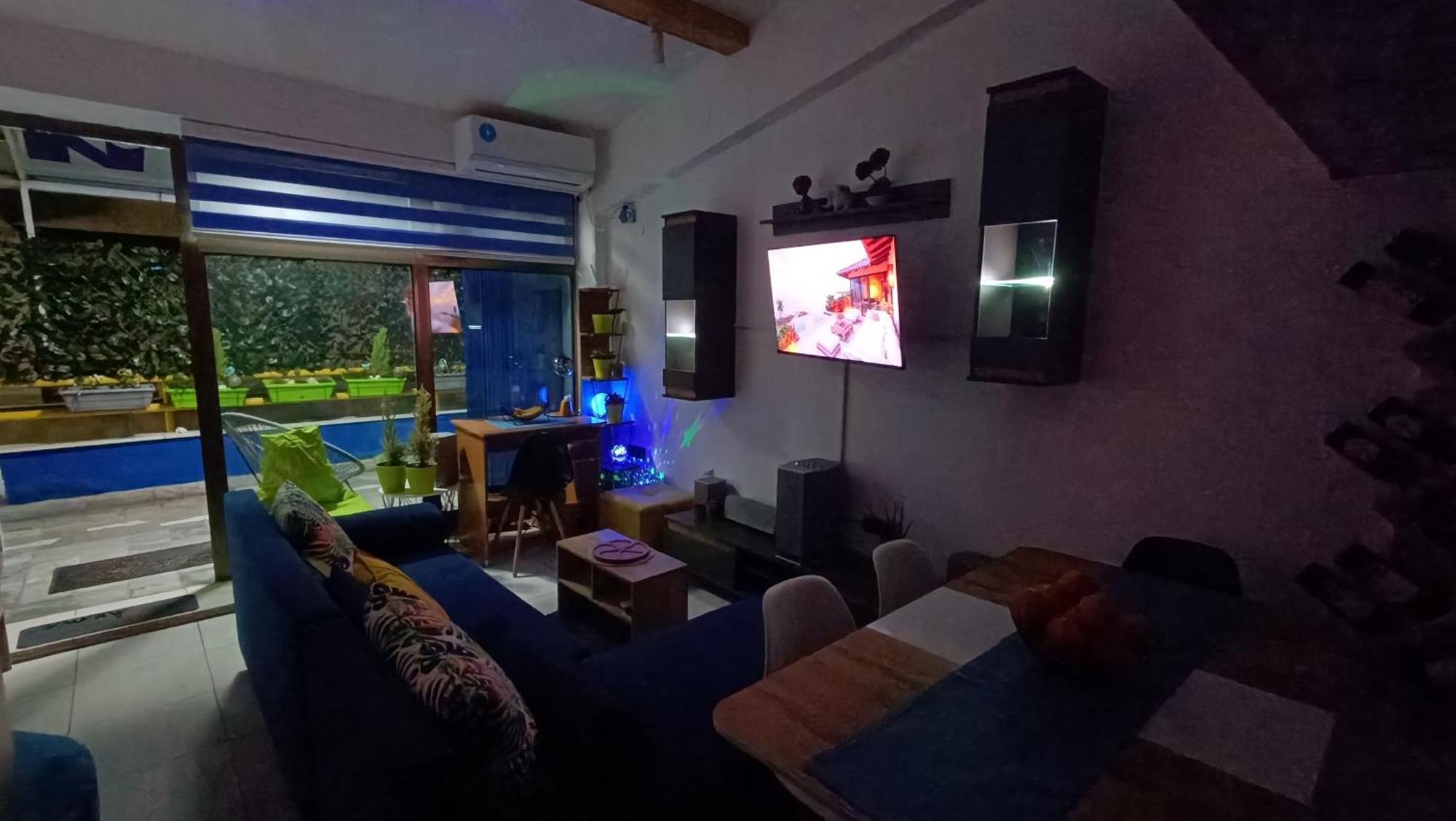 Nitro Inn - Premium Apartments - Wine Tasting - Souvenir - Art Gallery - Private Guided Tours - Relaxing - Romantic Skopje Buitenkant foto