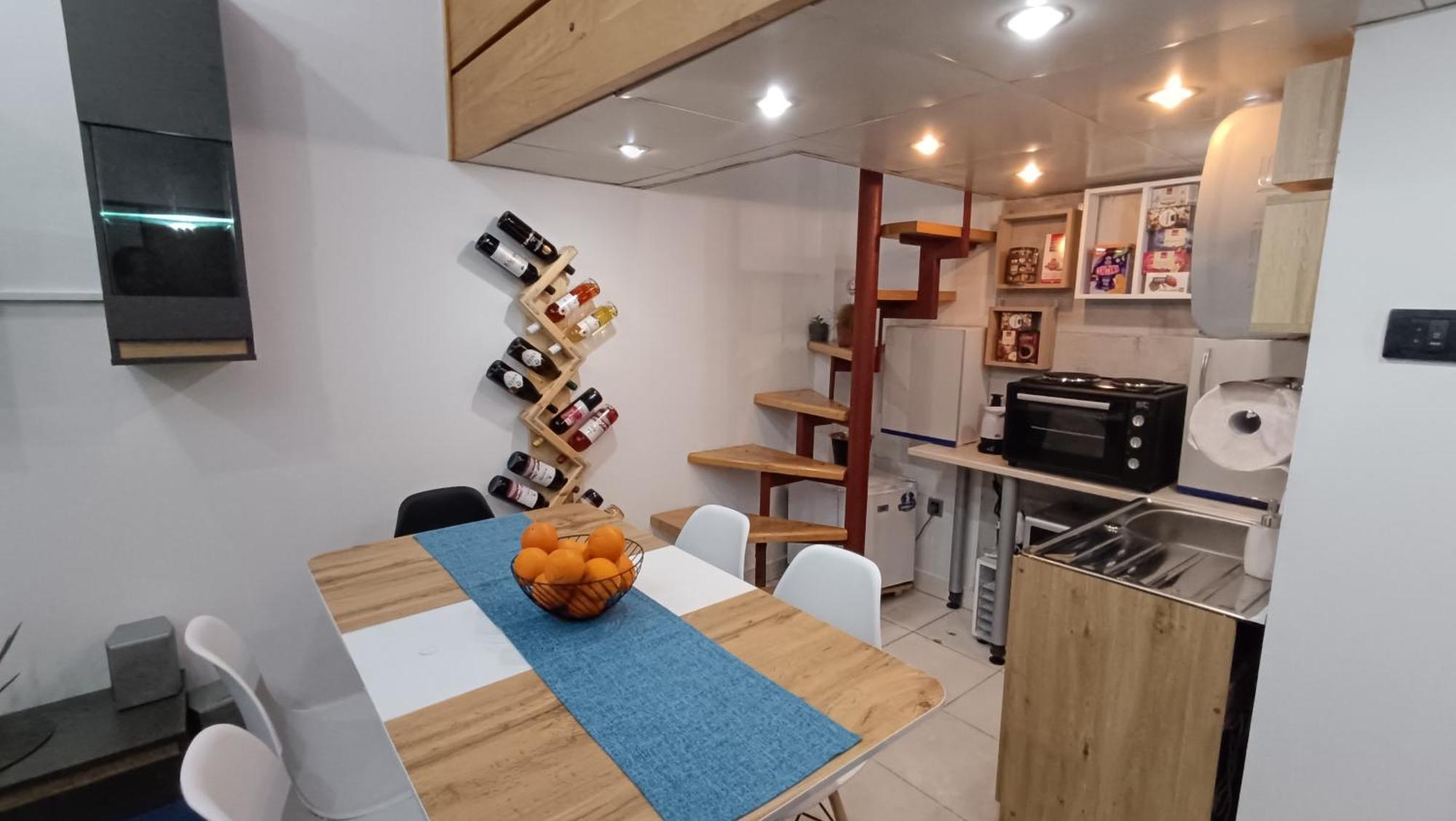 Nitro Inn - Premium Apartments - Wine Tasting - Souvenir - Art Gallery - Private Guided Tours - Relaxing - Romantic Skopje Buitenkant foto