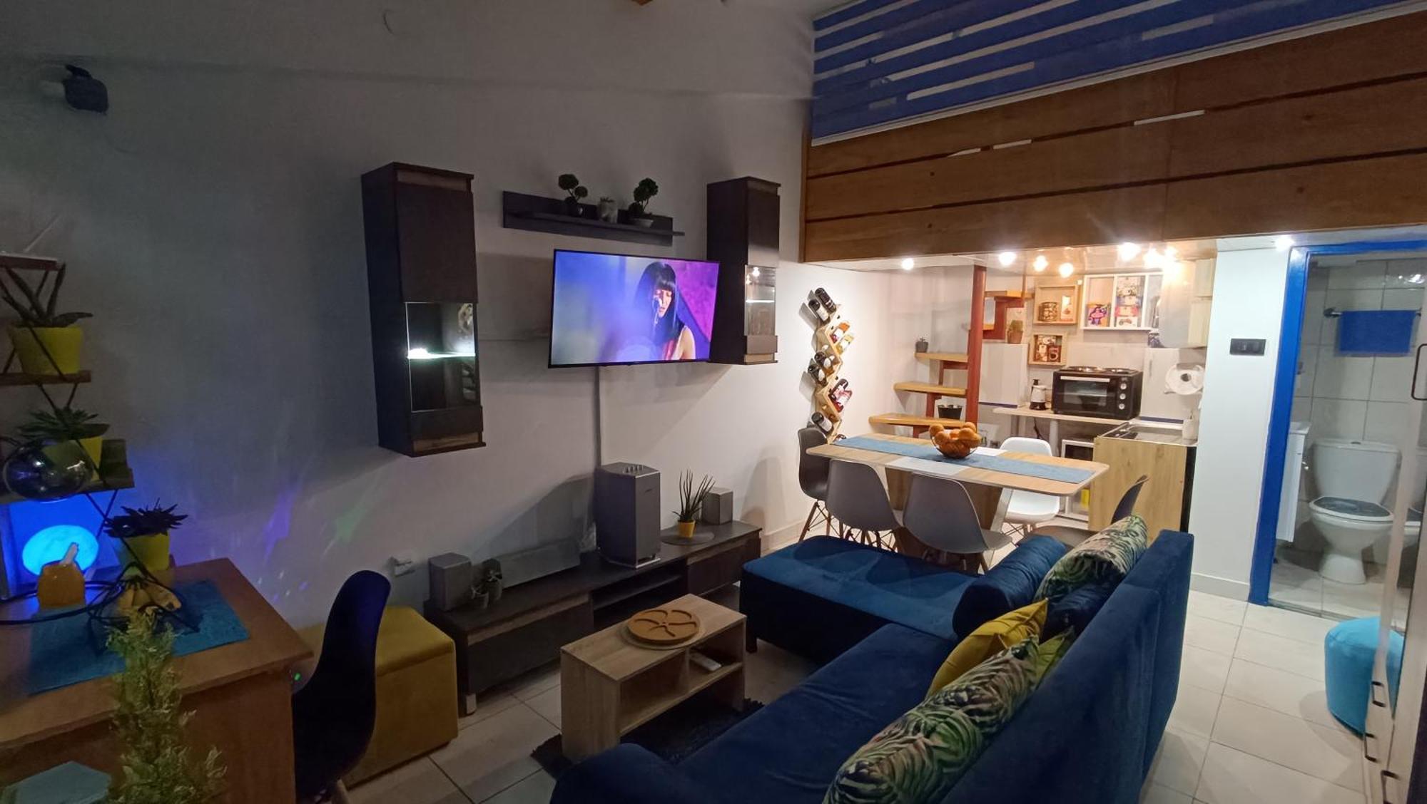 Nitro Inn - Premium Apartments - Wine Tasting - Souvenir - Art Gallery - Private Guided Tours - Relaxing - Romantic Skopje Buitenkant foto